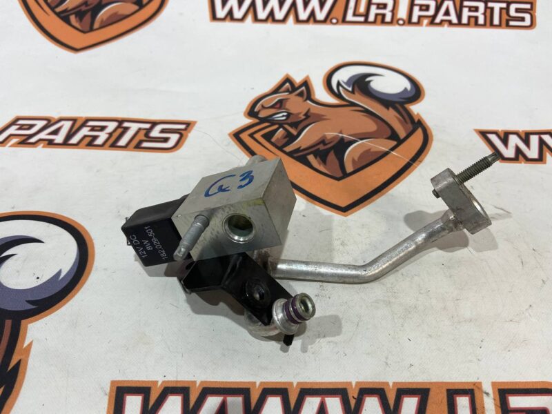 CPLA7L575AA The valve on a tube of the air conditioner Range Rover Sport L494 (2014-2022) used cost 100 € in stock 3 pcs.