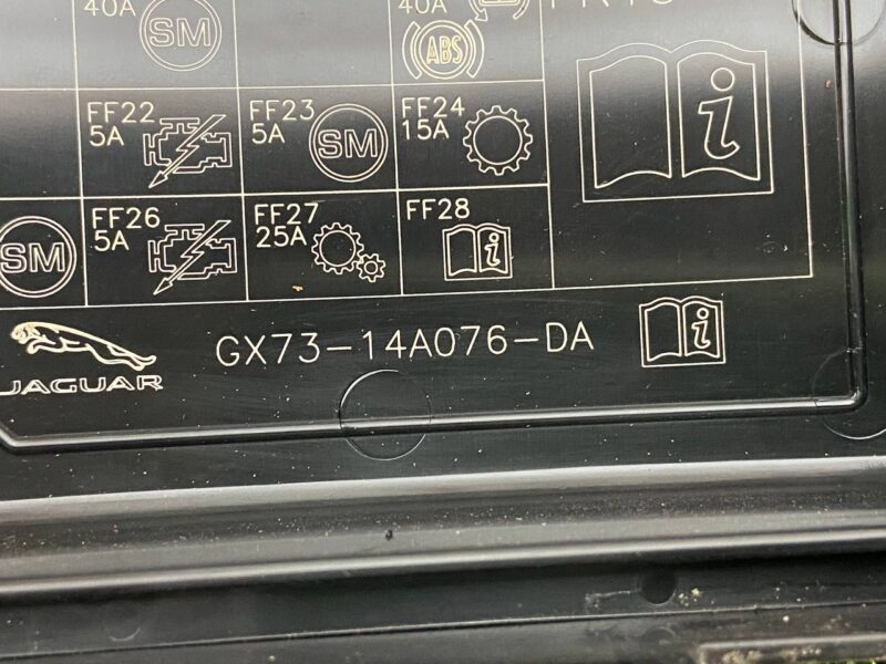 GX7314A076DB Used JAGUAR I-PACE fuse box - Image 13