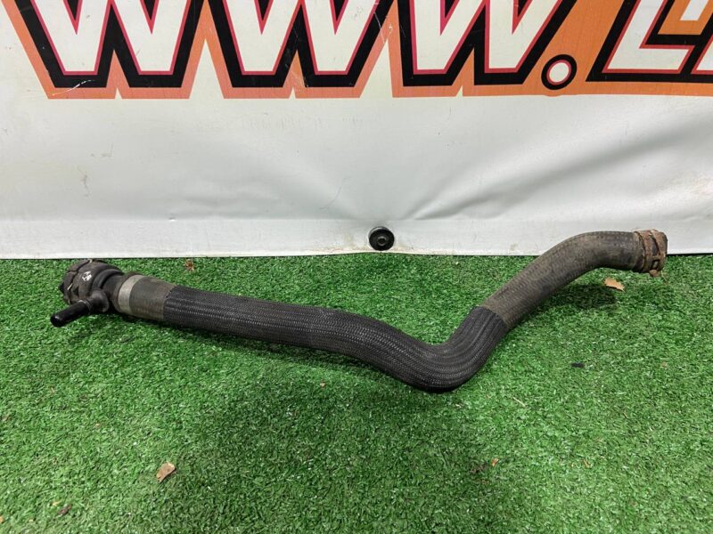 J9C1423 Jaguar E-Pace X540 Cooling System Hose (2017-) Used cost 35 € in stock 5 pcs.