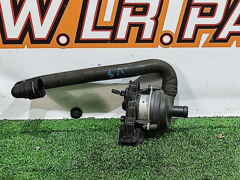 J9C5560 Electric water pump Jaguar F-Pace X761 (2017-) Used - Image 12