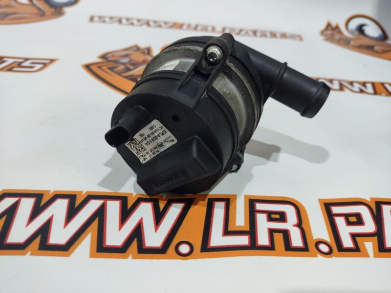 J9C5560 Electric water pump Jaguar F-Pace X761 (2017-) Used cost 55 € in stock 3 pcs.