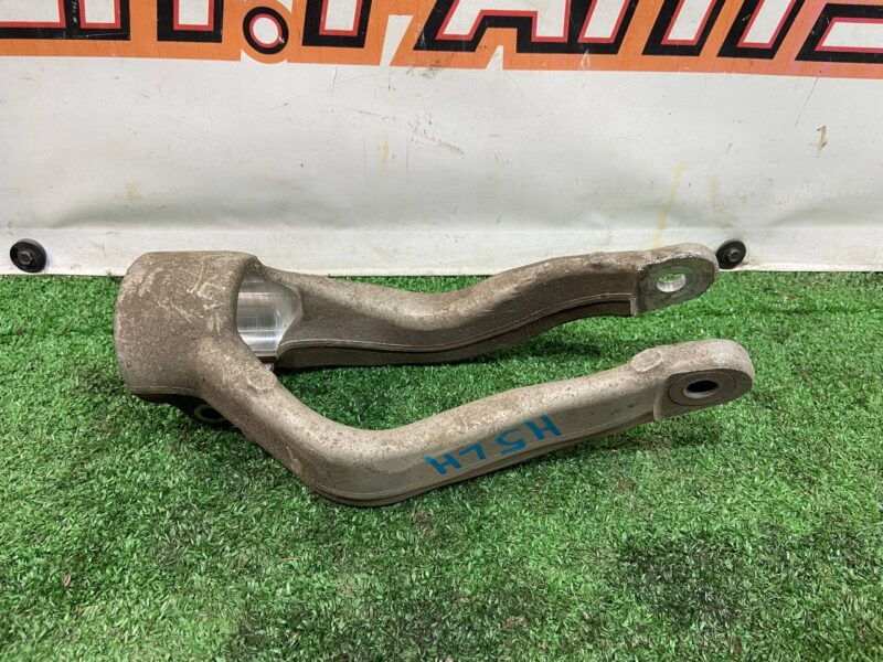 J9D1178 Front left shock absorber bracket Jaguar I-Pace (2018-) USED cost 75 € in stock 5 pcs.