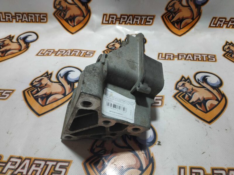 LR001216 Engine Mounting bracket 2.2 TDCI Right RANGE ROVER EVOQUE L538 2011-2018 Used cost 27 € in stock 1 pcs.