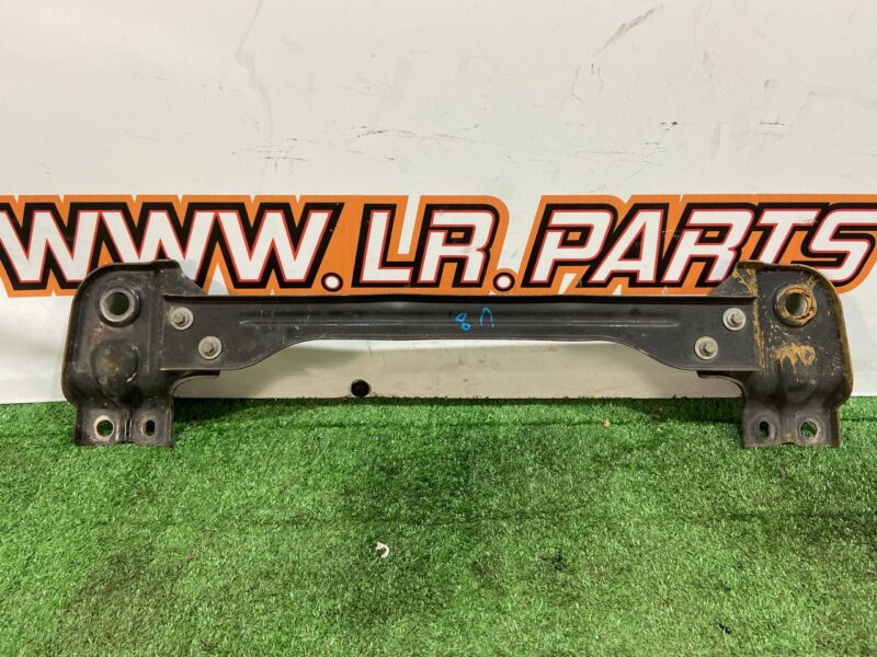 LR006225 Radiator beam with two brackets RANGE ROVER EVOQUE (L538) 2011-2018 Used cost 22 € in stock 5 pcs.