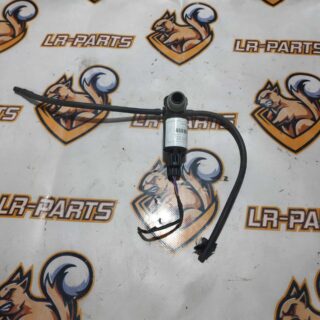 LR013951 Washer tank motor (windshield washer) Range Rover Evoque L538 (2012-2018) Used cost 24,46 € in stock 2 pcs.