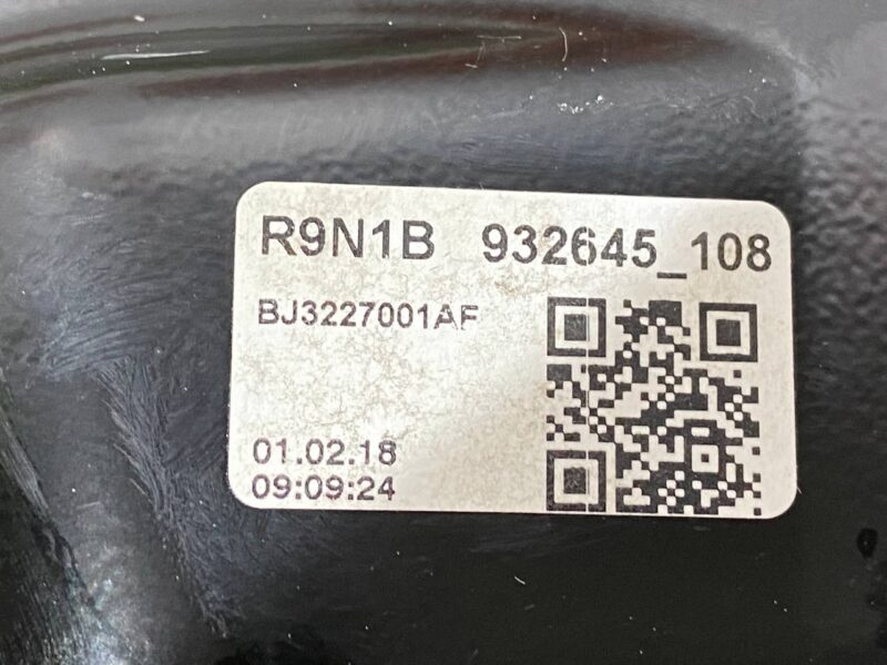 LR026718 Window lifter rear left electric.  Range Rover Evoque L538 (2012-2018) Used cost 60 € in stock 3 pcs.
