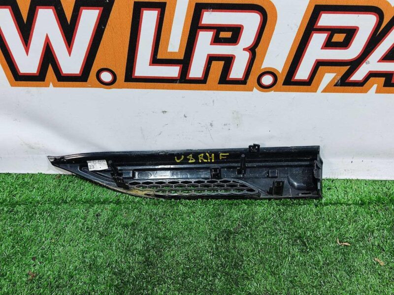 LR027315 Front right wing molding Range Rover Evoque L538 (2012-2018) Used cost 70 € in stock 1 pcs.