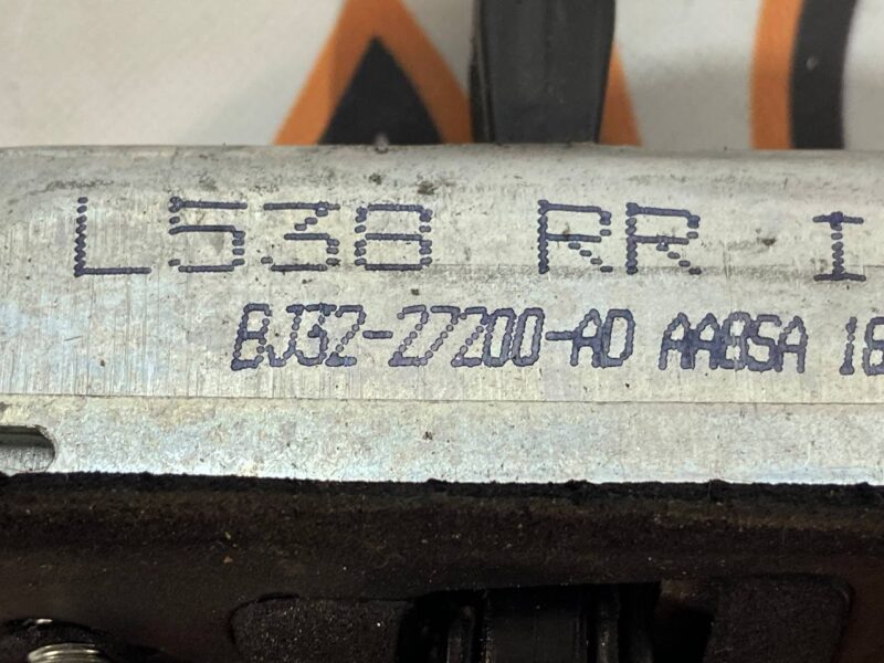 LR027611 Rear door limiter Range Rover Evoque L538 (2012-2018) Used cost 4,44 € in stock 5 pcs.