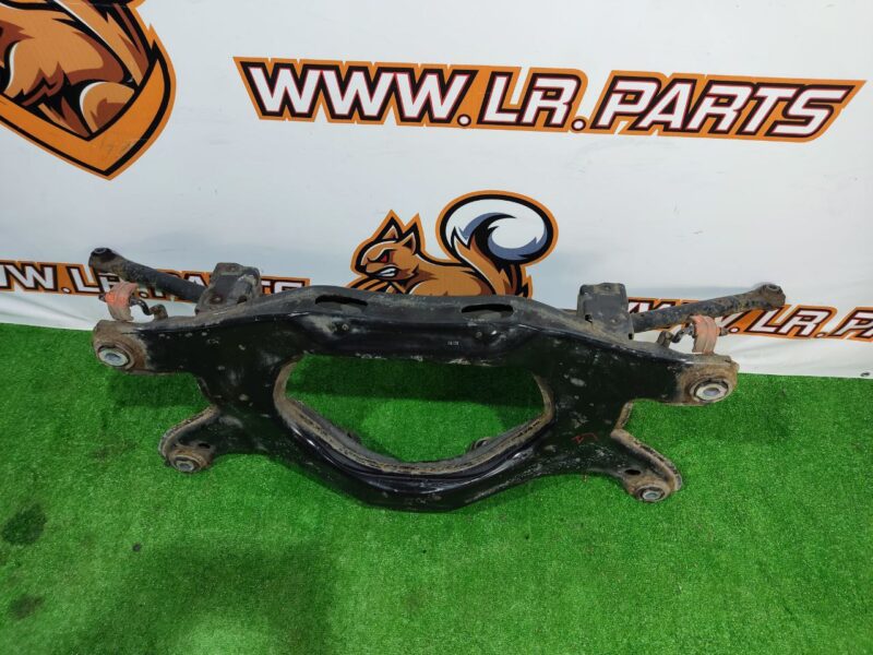 LR096550 Rear suspension beam RANGE ROVER EVOQUE L538 2011-2018 Used cost 100 € in stock 3 pcs.