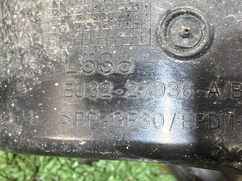 LR033012 Tank hatch RANGE ROVER EVOQUE L538 2011-2018 Used cost 28,5 € in stock 1 pcs.