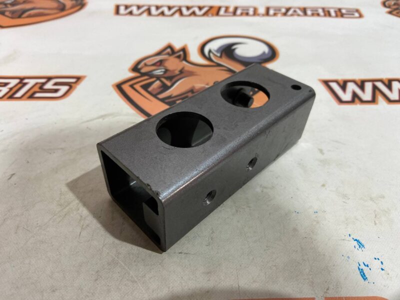 LR033057 Bracket for bumper amplifier left Range Rover Sport L494 (2014-2022) Used - Image 15