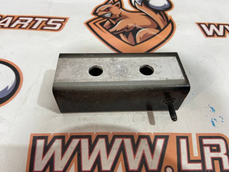 LR033057 Bracket for bumper amplifier left Range Rover Sport L494 (2014-2022) Used - Image 18
