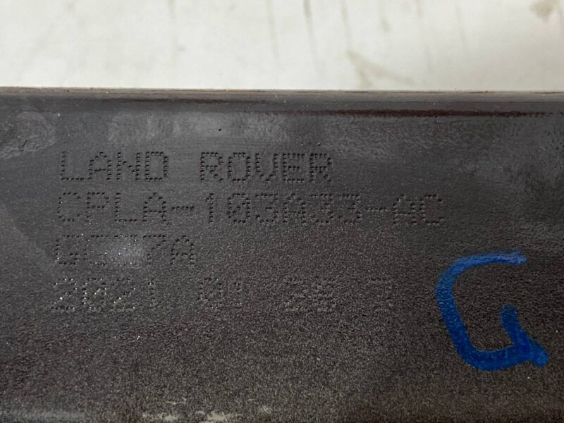 LR033057 Bracket for bumper amplifier left Range Rover Sport L494 (2014-2022) Used cost 15 € in stock 4 pcs.