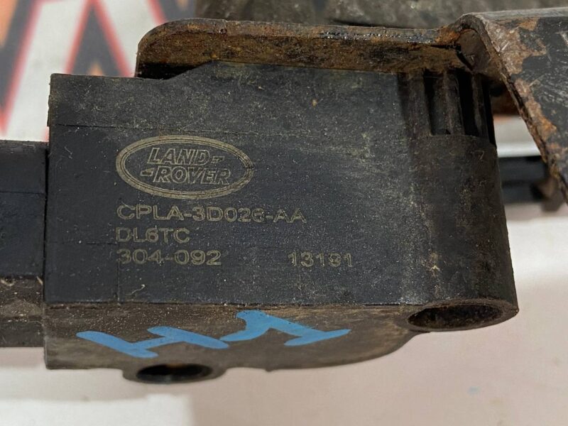 LR033256 Front suspension height sensor Range Rover Sport L494 (2014-2022) Used cost 50 € in stock 11 pcs.