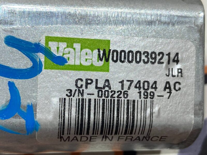 LR033420 rear wiper motor Range Rover L405 (2013-2021) Used cost 110 € in stock 4 pcs.