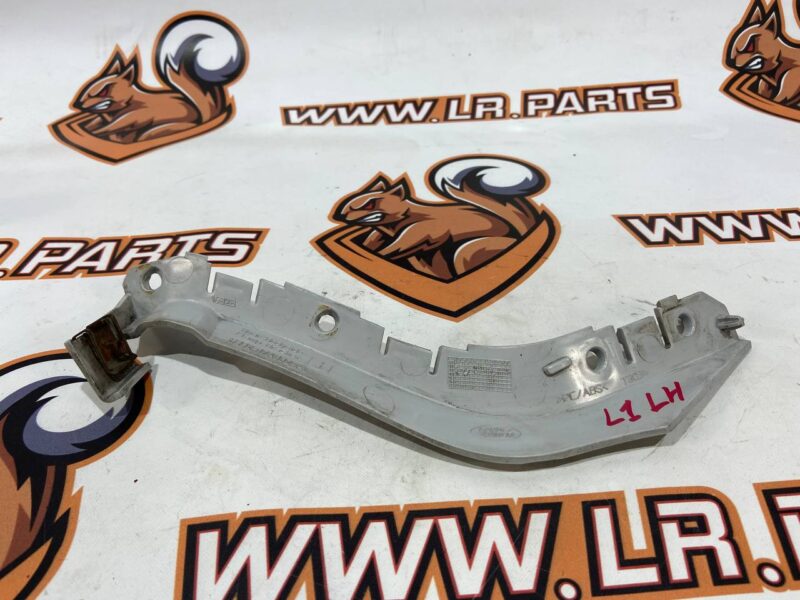 LR035105 Bracket for bumper left Range Rover Evoque L538 (2012-2018) Used cost 16 € in stock 3 pcs.
