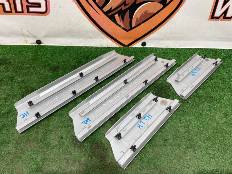 LR035836KIT Sill kit Range Rover L405 (2013-2021) used cost 90 € in stock 1 pcs.