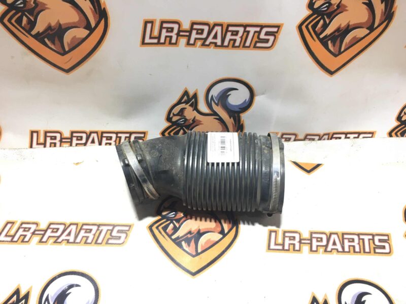 LR036442 Air duct to throttle body left Range Rover Sport L494 (2014-2022) USED cost 60 € in stock 1 pcs.