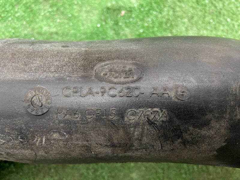 LR036466 Right pipe, Air filter - to turbocharger Range Rover Sport L494 (2014-2022) Used cost 40 € in stock 8 pcs.