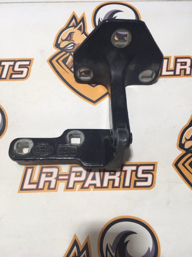 LR036598 Rear door lifting hinge RH Range Rover L405 (2013-2021) Used cost 30 € in stock 5 pcs.