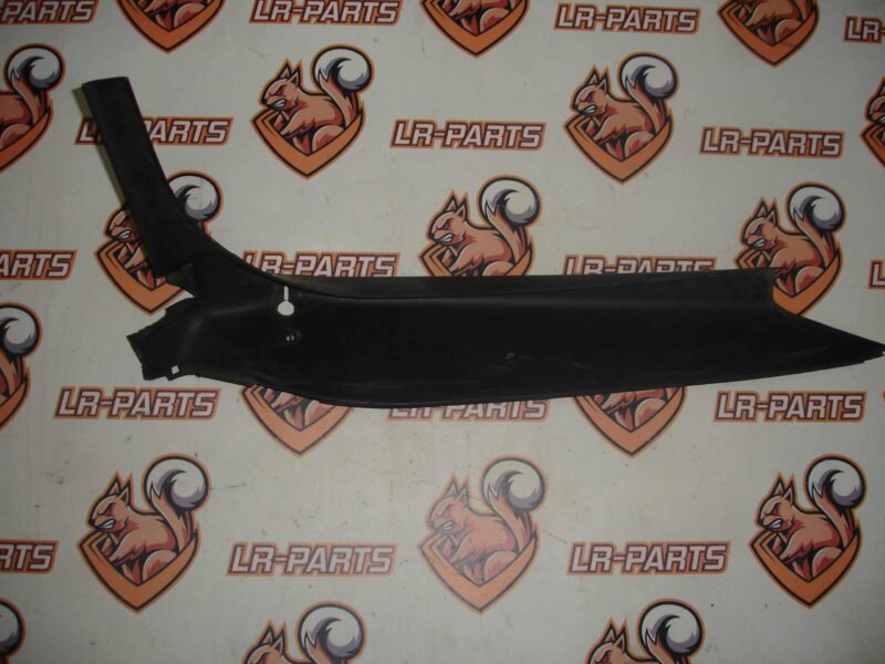 LR036738 Left tailgate trim panel Range Rover L405 (2013-2021) Used cost 15 € in stock 5 pcs.