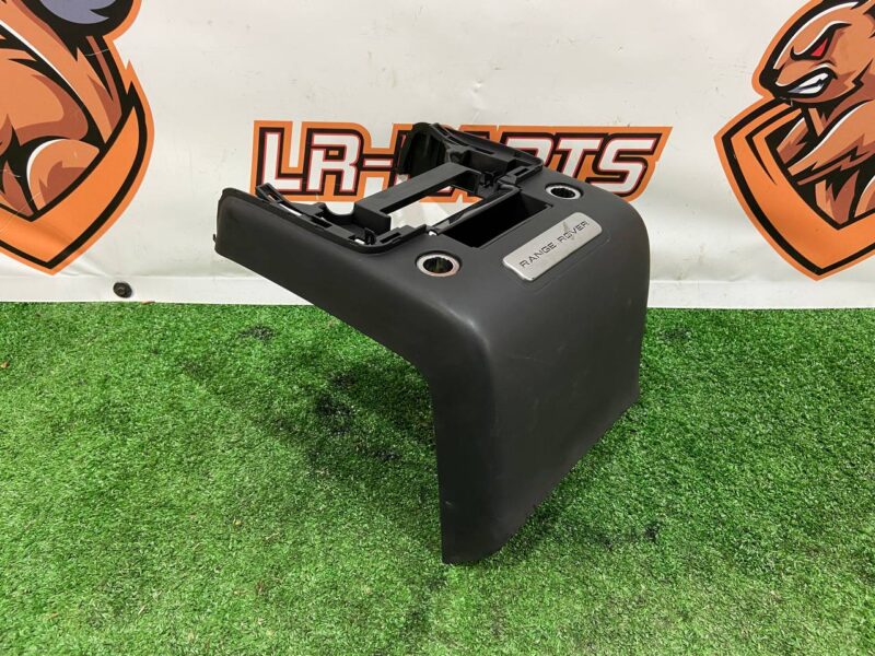 LR037389 end trim console panel Range Rover L405 (2013-2021) Used cost 75 € in stock 1 pcs.