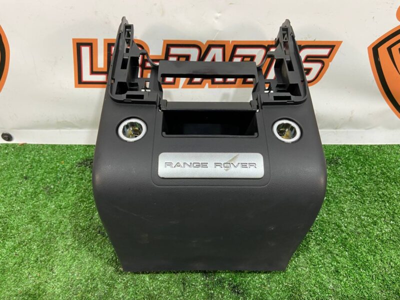 LR037389 end trim console panel Range Rover L405 (2013-2021) Used cost 75 € in stock 1 pcs.