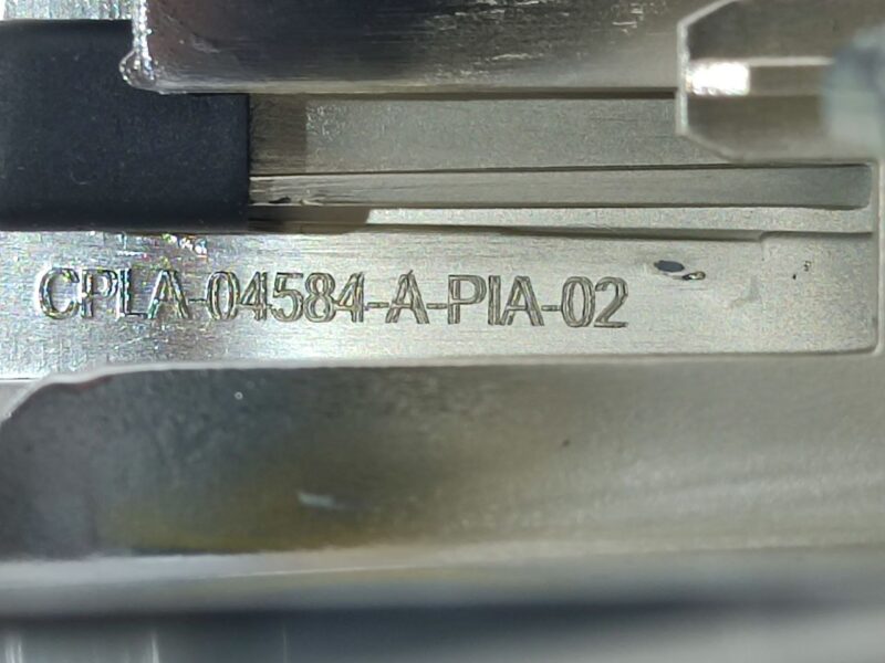 LR037416 Console left loop plug RANGE ROVER L405 13- Used cost 20 € in stock 4 pcs.