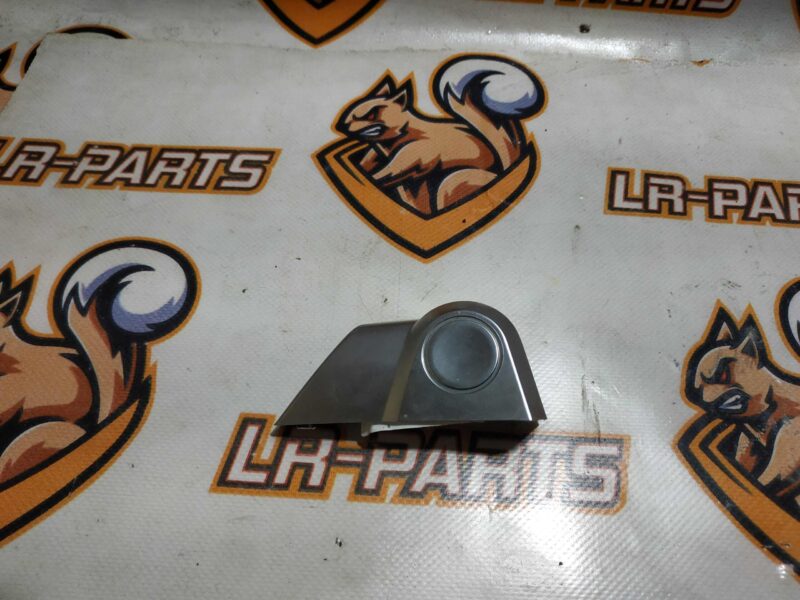 LR037416 Console left loop plug RANGE ROVER L405 13- Used cost 20 € in stock 4 pcs.