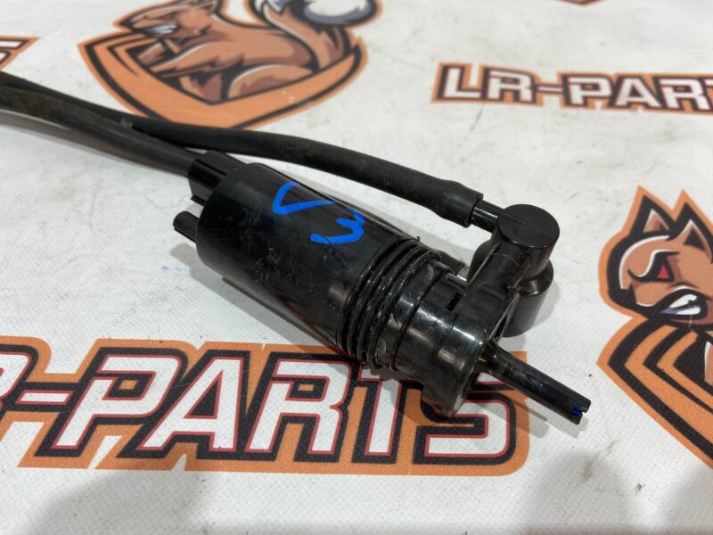 LR037592 Range Rover L405 headlight washer motor (2013-2021) Used cost 25 € in stock 8 pcs.