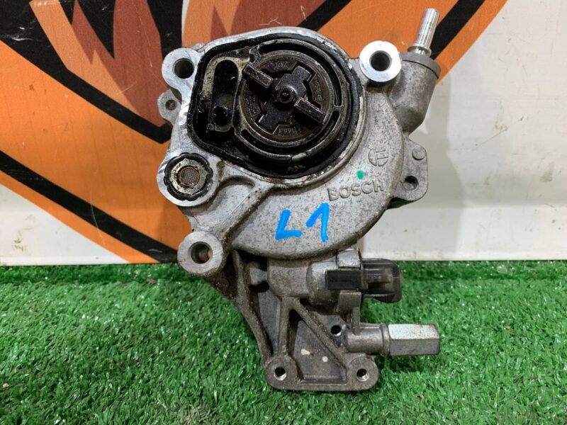 LR037627 Vacuum pump 2.2TD RANGE ROVER EVOQUE L538 2011-2018 Used cost 50 € in stock 1 pcs.