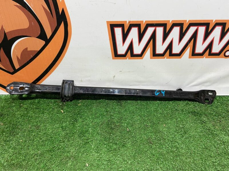 LR037630 Cup spacer right Range Rover Sport L494 (2014-2022) Used cost 20 € in stock 2 pcs.