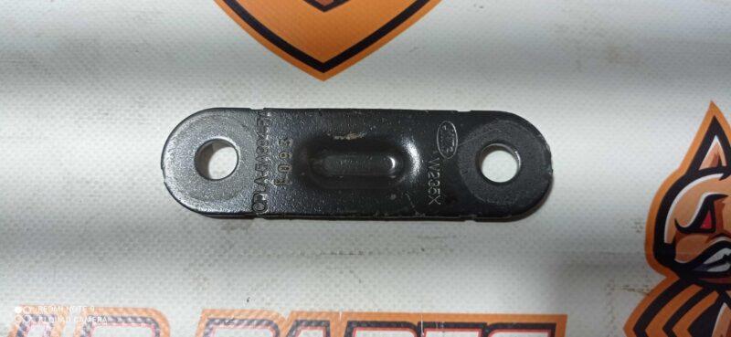 LR037691 Plate from arm to fist Range Rover L405 (2013-2021) Used cost 3 € in stock 2 pcs.