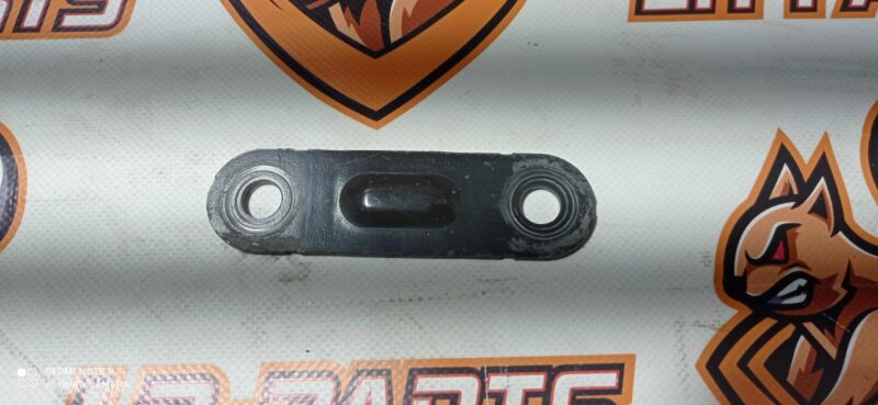 LR037691 Plate from arm to fist Range Rover L405 (2013-2021) Used cost 3 € in stock 2 pcs.