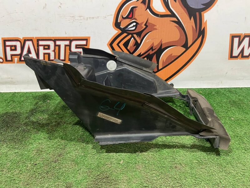 LR038055 Radiator diffuser right front Range Rover L405 (2013-2021) Used cost 74 € in stock 1 pcs.