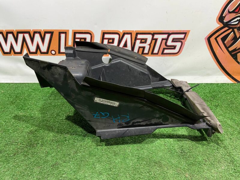 LR038055 Radiator diffuser right front Range Rover L405 (2013-2021) Used cost 74 € in stock 1 pcs.