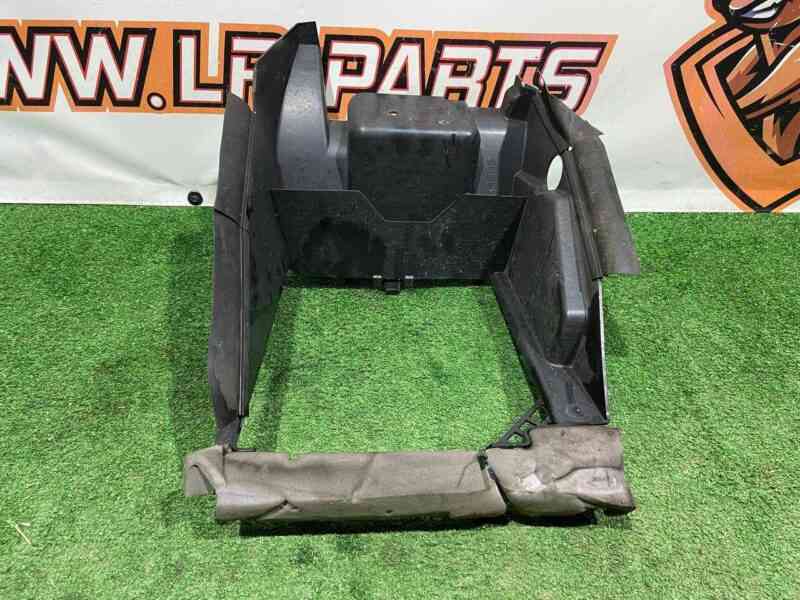 LR038055 Radiator diffuser right front Range Rover L405 (2013-2021) Used cost 74 € in stock 1 pcs.