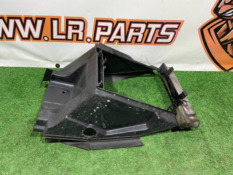 LR038055 Radiator diffuser right front Range Rover L405 (2013-2021) Used cost 74 € in stock 1 pcs.