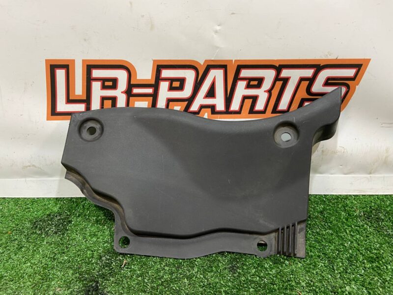 LR038083 Plastic cover under the hood left RANGE ROVER SPORT L494 13- Used cost 25 € in stock 2 pcs.