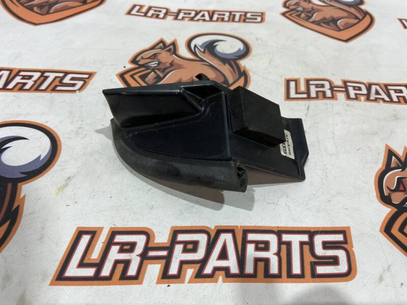 LR040775 Soundproofing of the front left pillar Range Rover L405 (2013-2021) Used cost 20 € in stock 2 pcs.