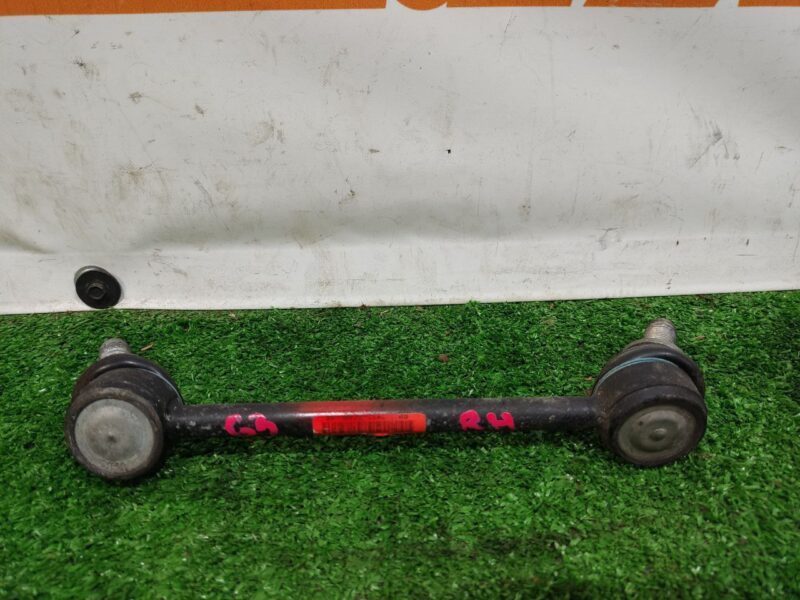 LR166065 Stabilizer bar rear right Range Rover Sport L494 (2014-2022) Used cost 10 € in stock 3 pcs.