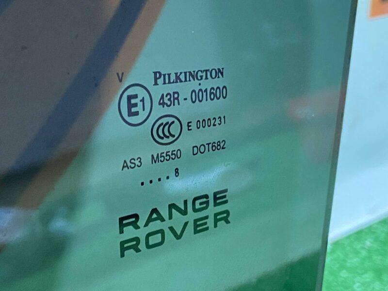 LR043954 Rear left door glass Range Rover Sport L494 (2014-2022) Used cost 85 € in stock 8 pcs.