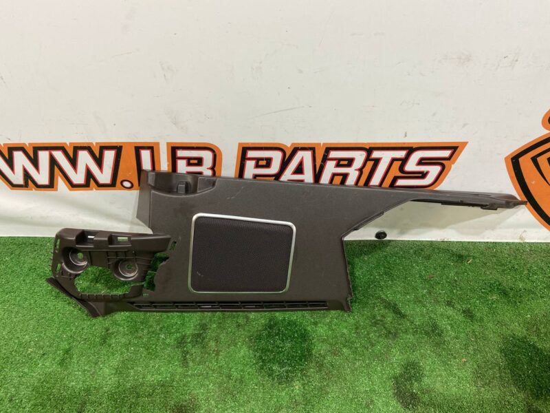 LR044800 Trim panel in the trunk under the speaker left Range Rover Sport L494 (2014-2022) Used cost 60 € in stock 1 pcs.