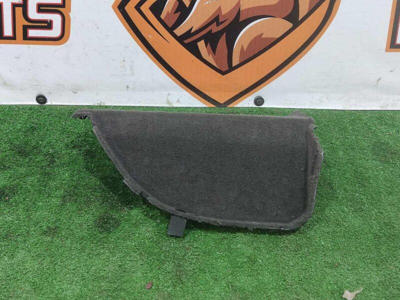 LR044814 Rear corner panel of the body RANGE ROVER SPORT L494 13- Used cost 25 € in stock 1 pcs.