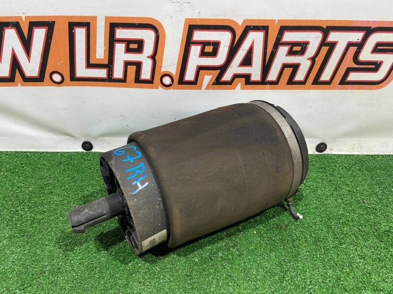 LR044853 Airbag rear right Range Rover Sport L494 (2014-2022) Used cost 140 € in stock 2 pcs.