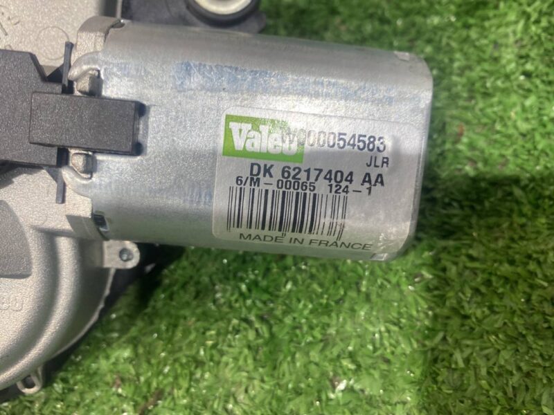 LR044884 wiper motor Range Rover Sport L494 Used cost 65 € in stock 6 pcs.