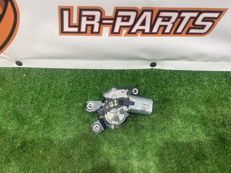 LR044884 wiper motor Range Rover Sport L494 Used cost 65 € in stock 6 pcs.