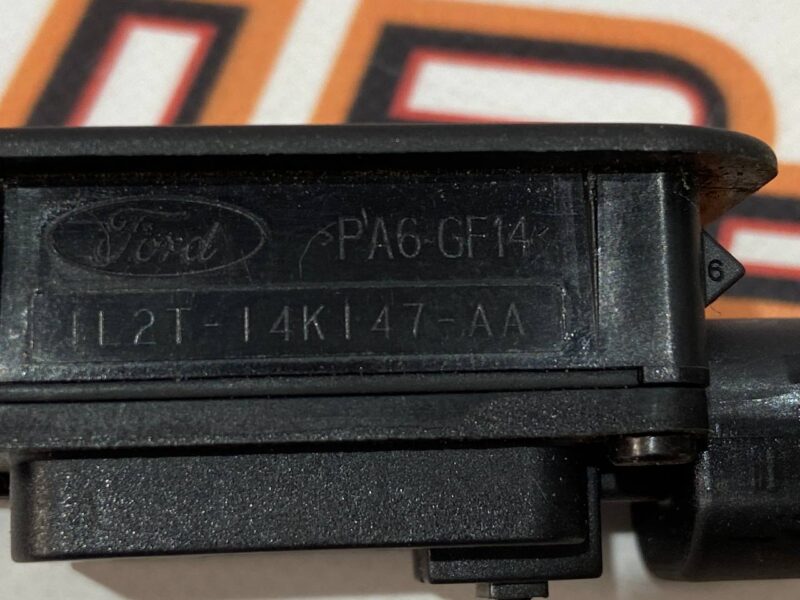 LR045165 Trunk opening button RANGE ROVER SPORT (L494) 2013- Used cost 30 € in stock 1 pcs.