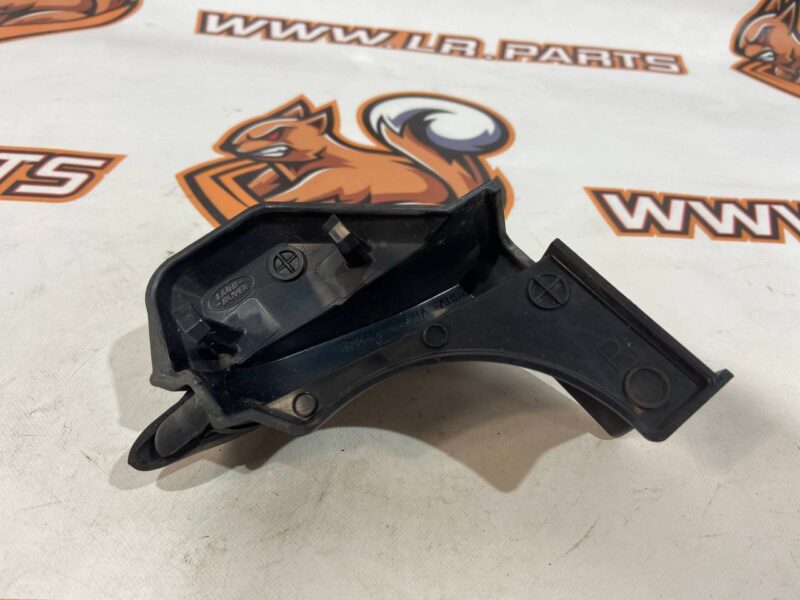 LR045220 Insulator front outer lining pillar right Range Rover Sport L494 (2014-2022) Used cost 40 € in stock 3 pcs.