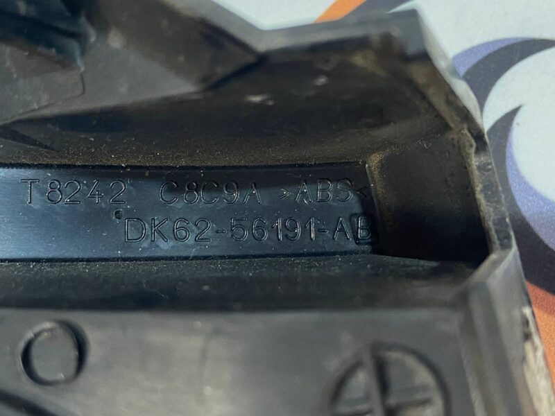 LR045220 Insulator front outer lining pillar right Range Rover Sport L494 (2014-2022) Used cost 40 € in stock 3 pcs.